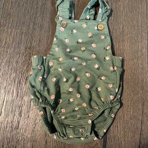 Carters baby girl shorts romper 9M NWT retail $42